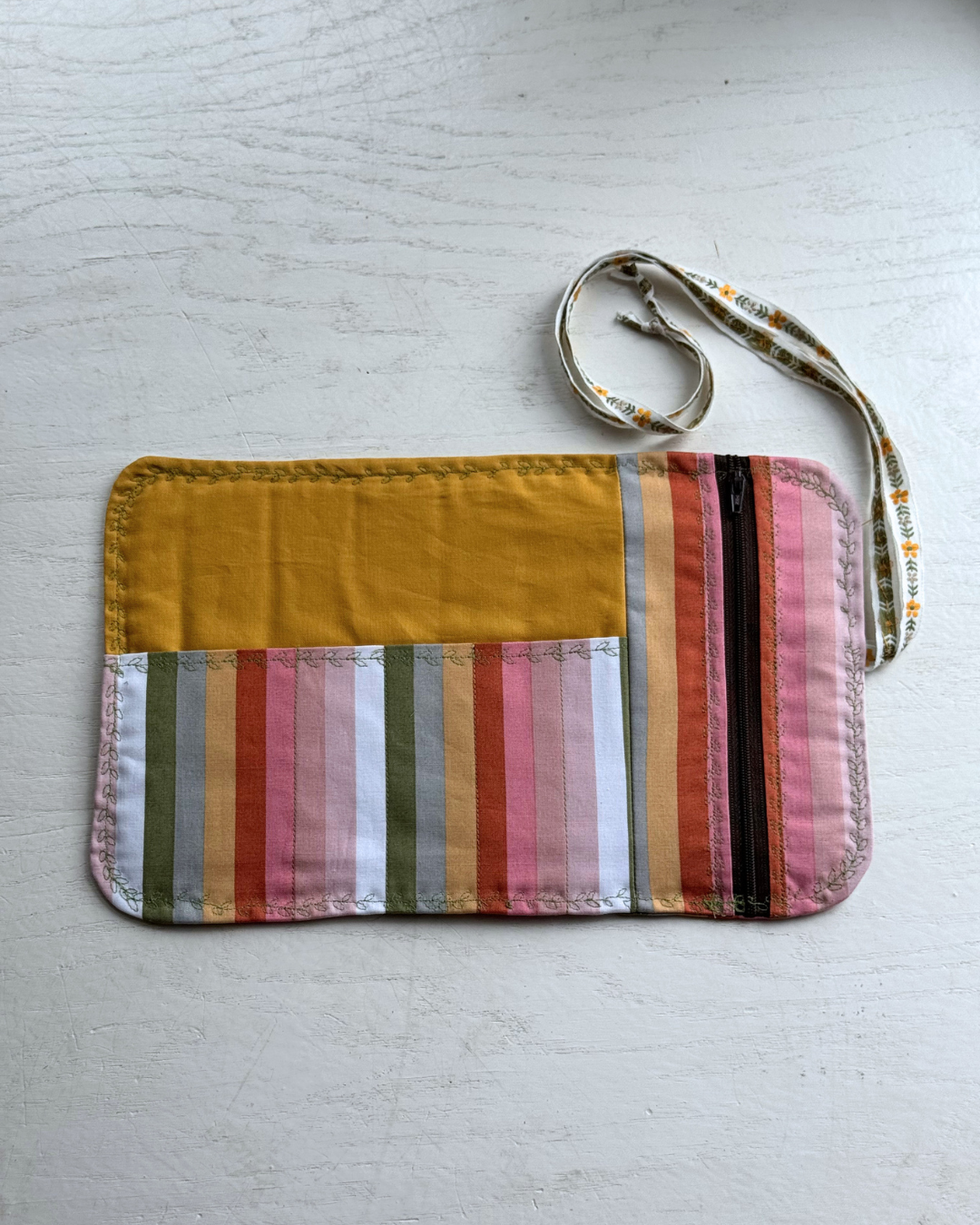 Colorful Stripe Crochet Hook Roll-up Case