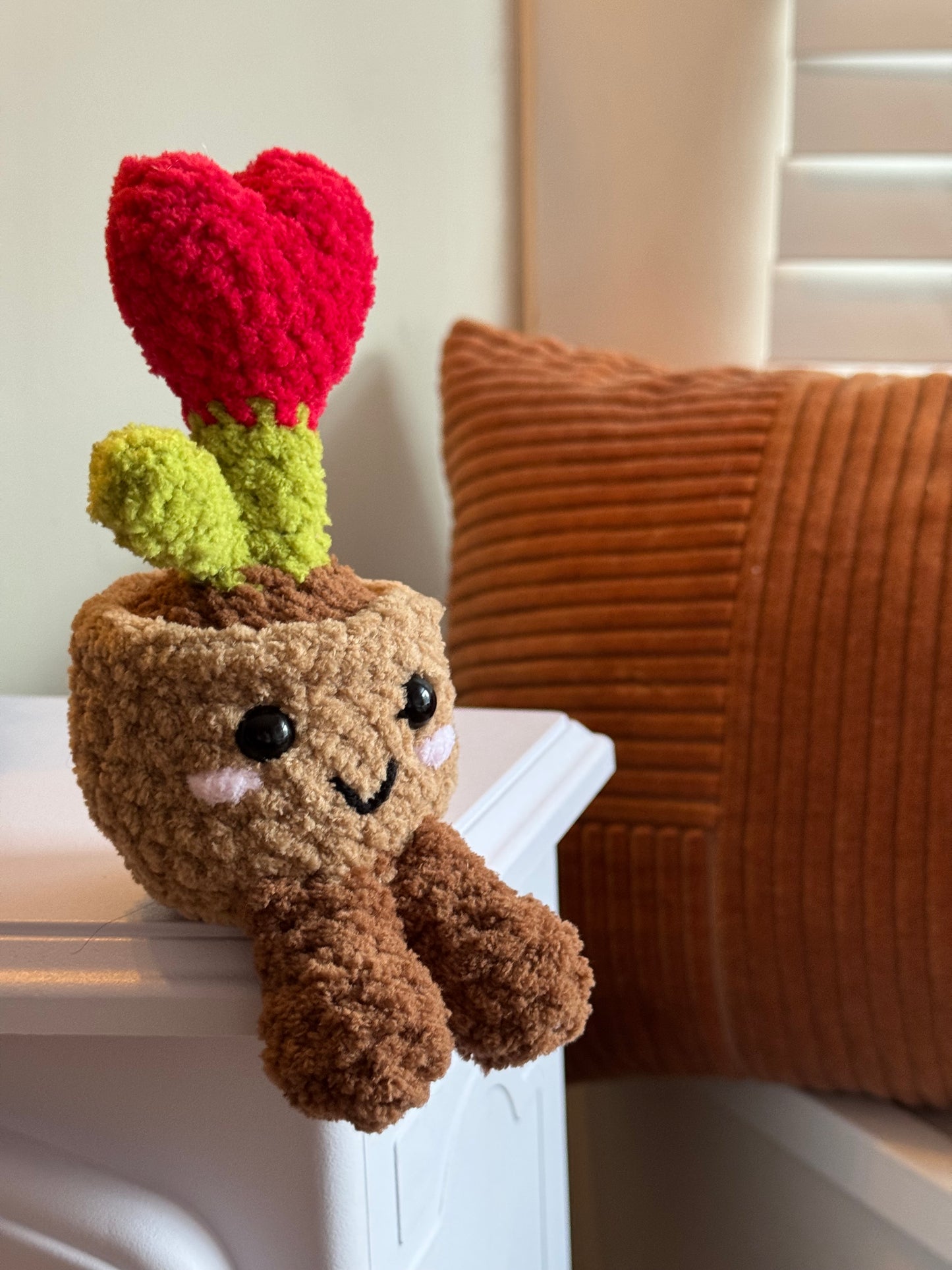 Love Tulip Desk Buddy