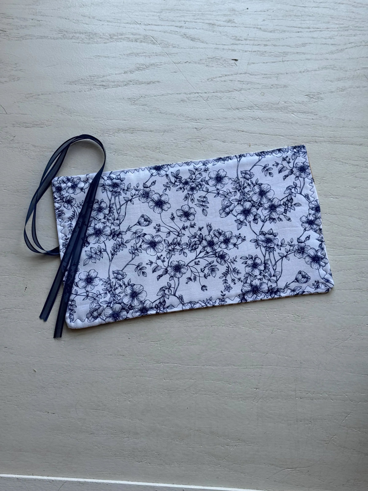 Flowery Gingham Crochet Roll